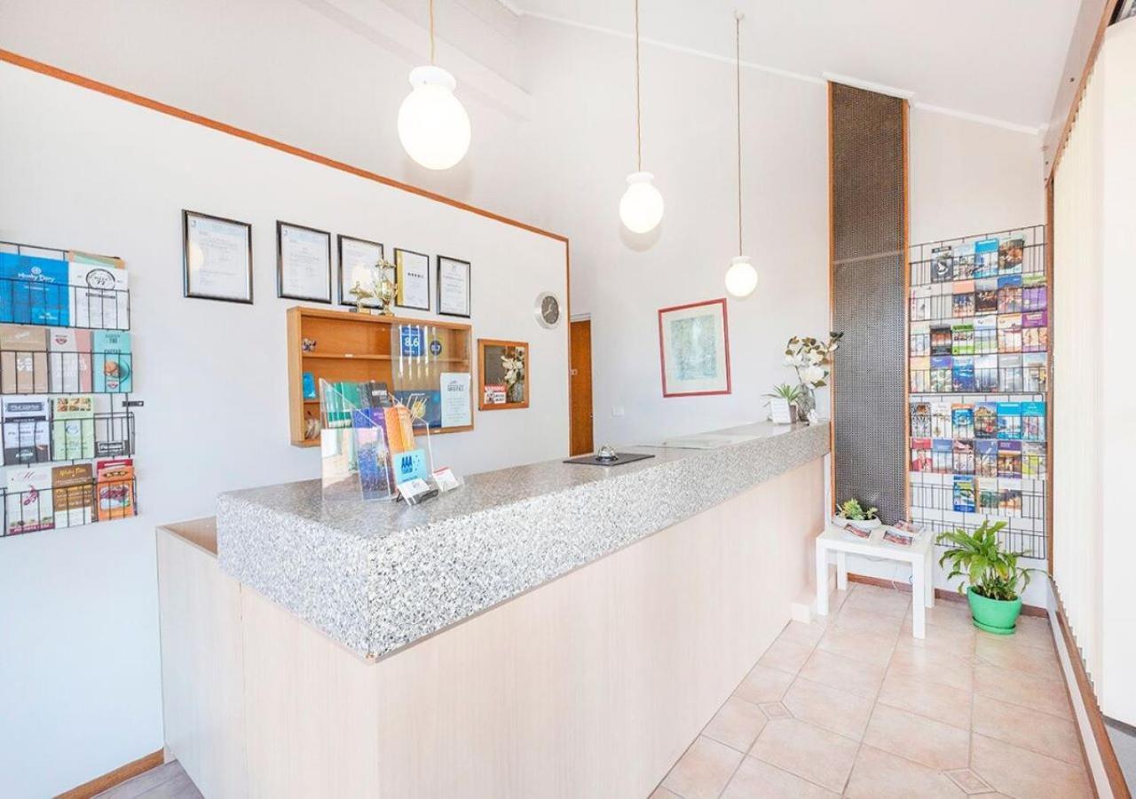 Burwood East Motel Esterno foto